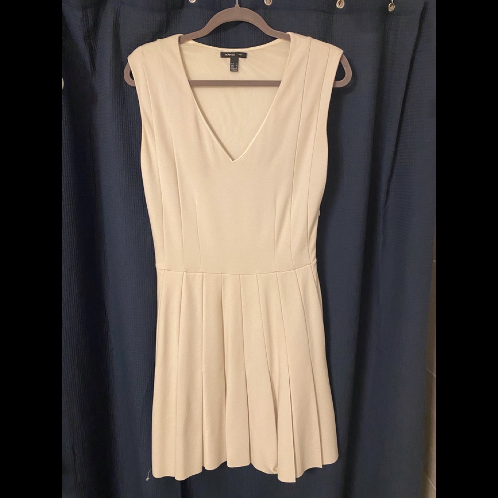 Mango dress size medium.
